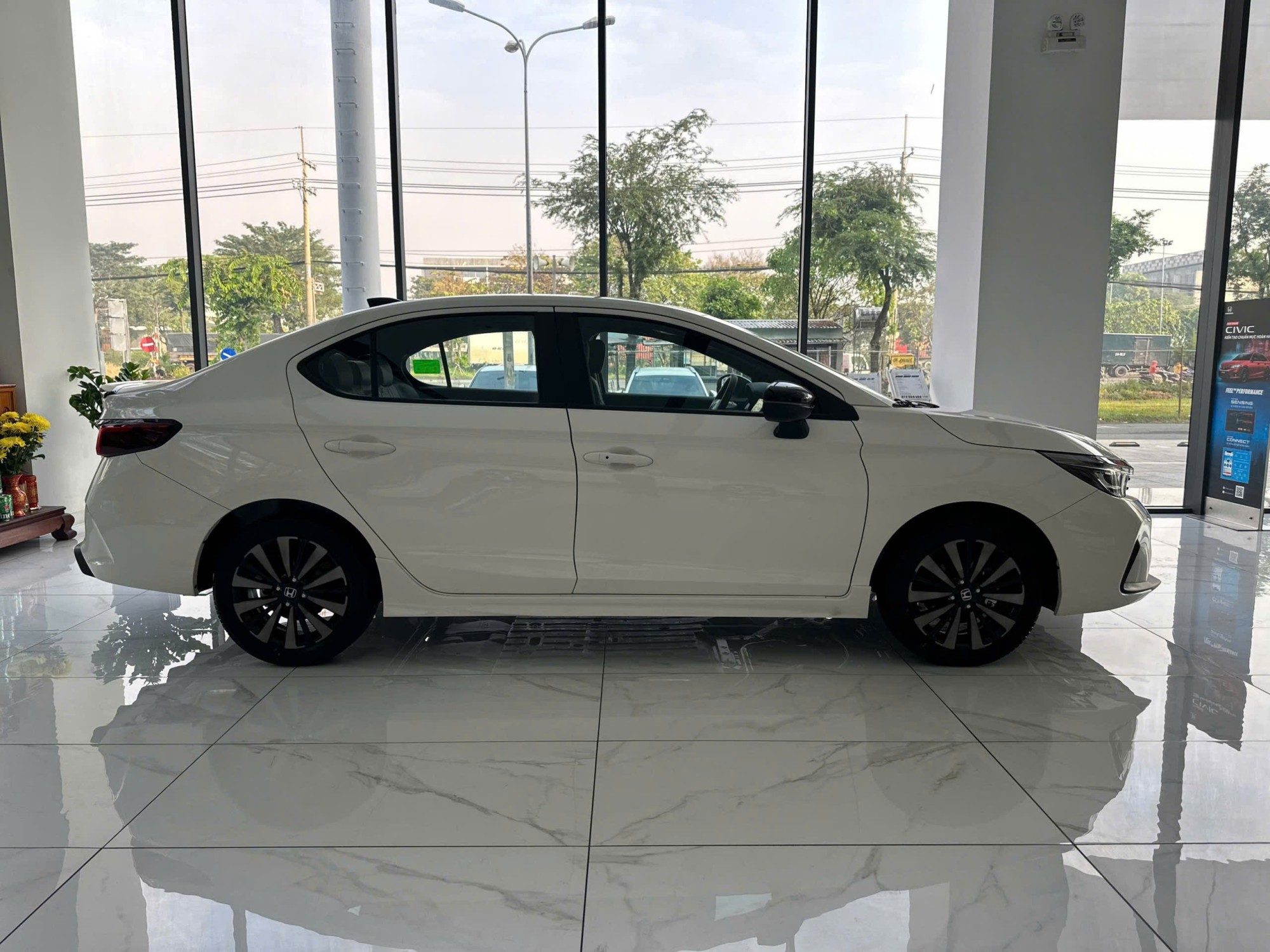 Honda City 2025 Có Gì Mới? Giá Bán & Trang Bị Chi Tiết